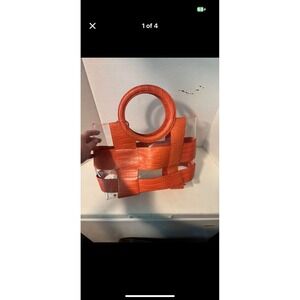 Visible Ring Handle Purse